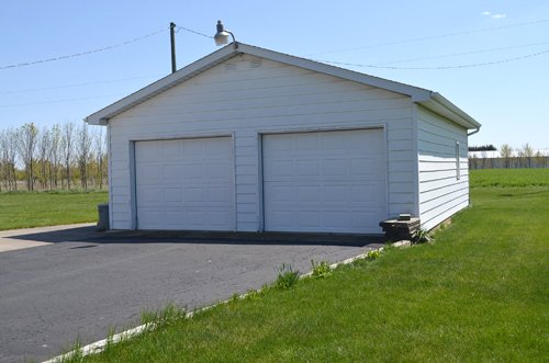 Property photo 3 - Real Estate & Personal Property Auction - 3BR Country Home on 1 Acre, Housewares, Tools, Antiques